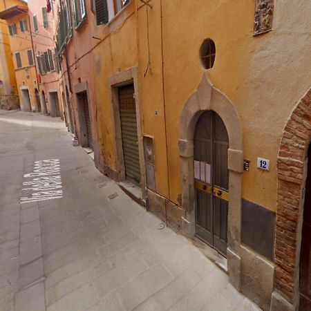 Casa Via Della Rocca Luna ปอจจิบองซี ภายนอก รูปภาพ